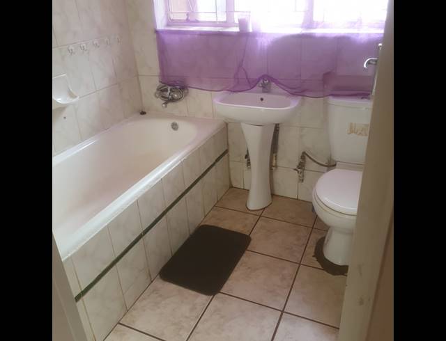 4 BEDROOM HOUSE FOR SALE IN SASOLBURG EXT 12